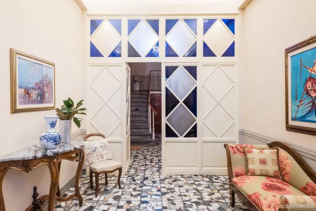 Casa Maria - Attico Di Lusso Vicino Alle Mura Лука Екстериор снимка